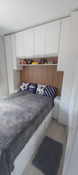Casa com 2 quartos, 2 banheiros e 42m² à venda no bairro Laranjal, Pelotas