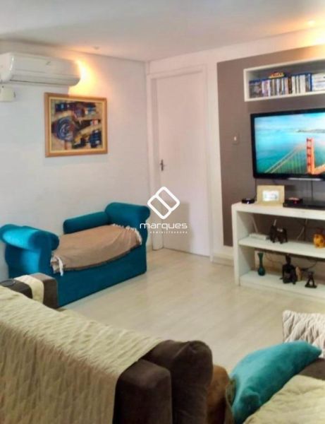 Apartamento com 4 quartos, 2 banheiros e 110m² à venda no bairro Centro, Pelotas