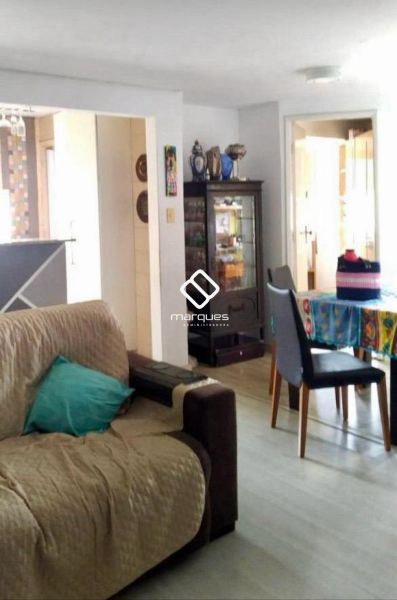 Apartamento com 4 quartos, 2 banheiros e 110m² à venda no bairro Centro, Pelotas