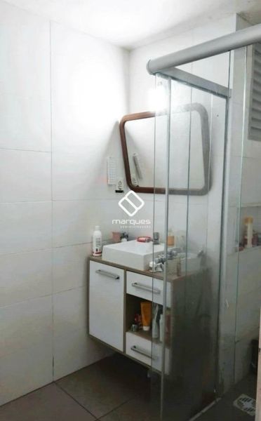Apartamento com 4 quartos, 2 banheiros e 110m² à venda no bairro Centro, Pelotas
