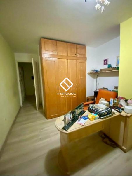 Apartamento com 4 quartos, 2 banheiros e 110m² à venda no bairro Centro, Pelotas