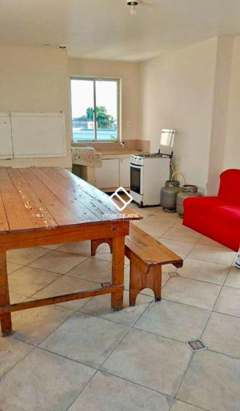 Apartamento com 4 quartos, 2 banheiros e 110m² à venda no bairro Centro, Pelotas