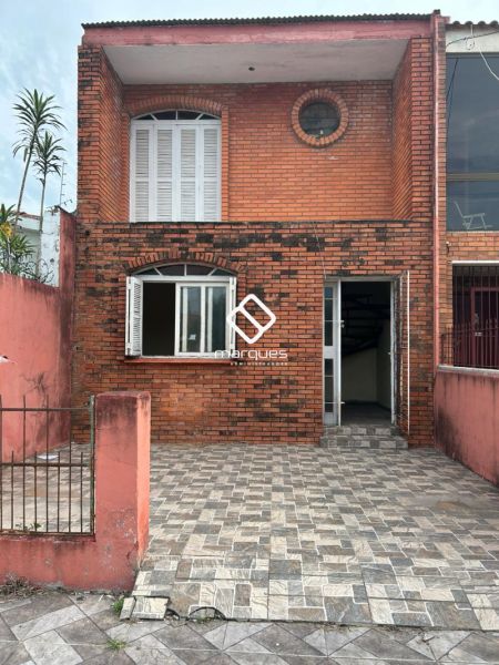 Casa com 2 quartos, 2 banheiros e 99m² à venda no bairro Areal, Pelotas