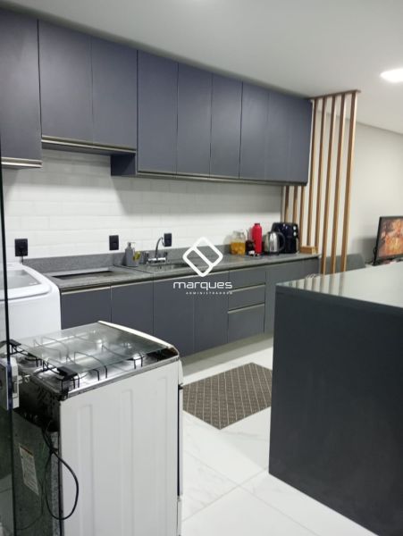 Casa com 2 quartos, 1 banheiro e 100m² à venda no bairro Três Vendas, Pelotas