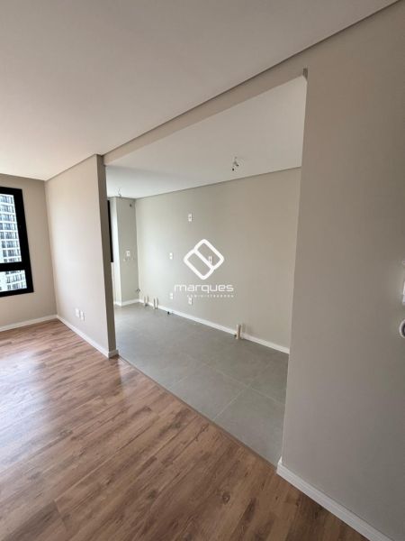 Apartamento com 1 quarto, 1 banheiro e 40m² à venda no bairro Areal, Pelotas