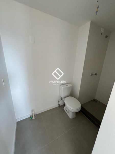 Apartamento com 1 quarto, 1 banheiro e 40m² à venda no bairro Areal, Pelotas