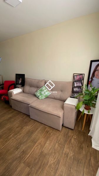 Casa com 2 quartos, 2 banheiros e 79m² à venda no bairro Areal, Pelotas