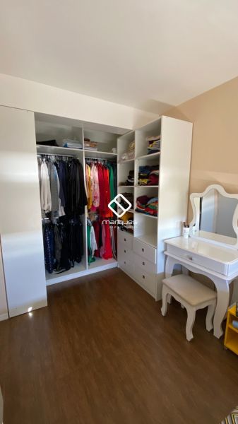 Casa com 2 quartos, 2 banheiros e 79m² à venda no bairro Areal, Pelotas