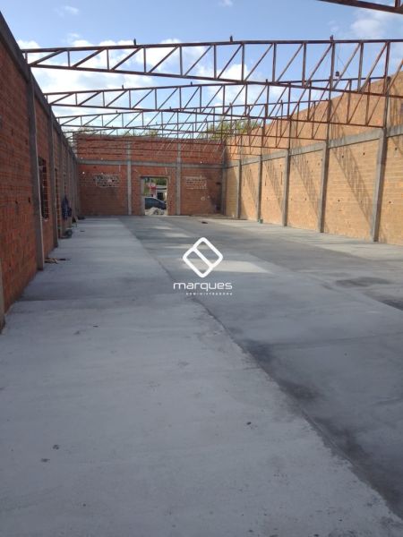 Pavilhão com 1 banheiro e 270m² à venda no bairro Areal, Pelotas
