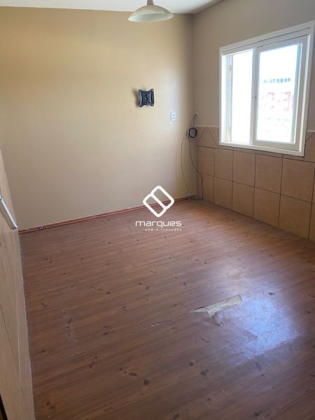 Casa com 2 quartos, 2 banheiros e 164m² à venda no bairro Santa Terezinha, Pelotas