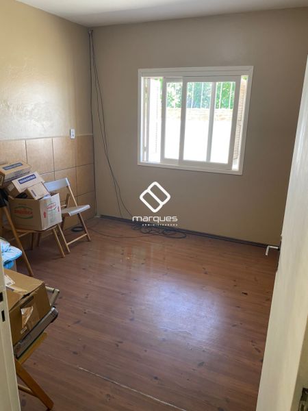 Casa com 2 quartos, 2 banheiros e 164m² à venda no bairro Santa Terezinha, Pelotas