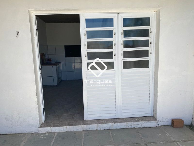 Casa com 2 quartos, 2 banheiros e 164m² à venda no bairro Santa Terezinha, Pelotas