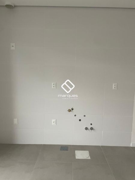 Apartamento com 1 quarto, 1 banheiro e 56m² à venda no bairro Centro, Pelotas