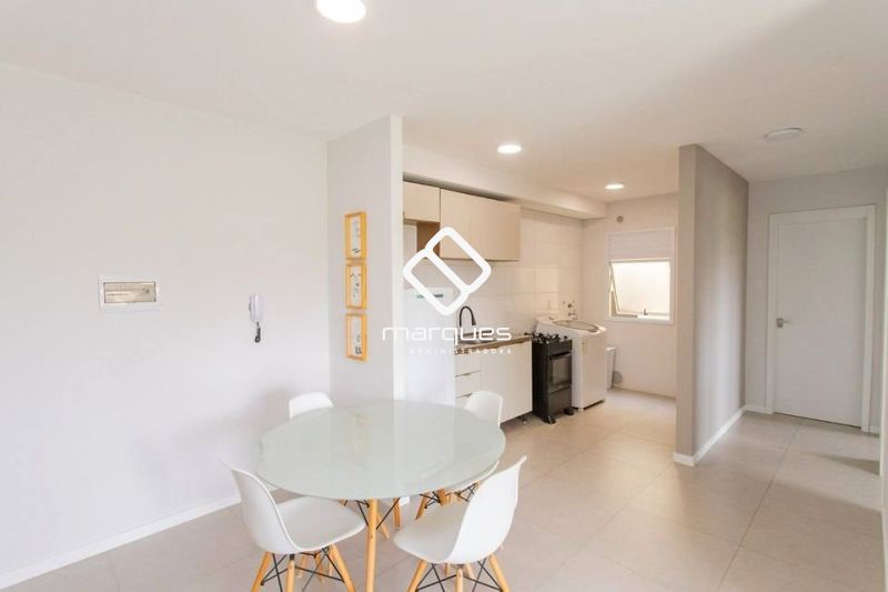 Apartamento com 2 quartos, 1 banheiro e 50m² à venda no bairro Areal, Pelotas