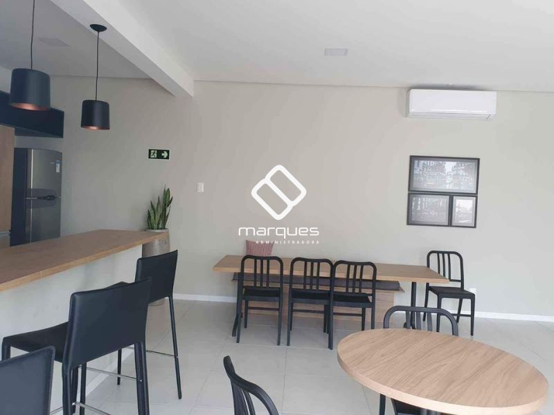Apartamento com 2 quartos, 1 banheiro e 50m² à venda no bairro Areal, Pelotas
