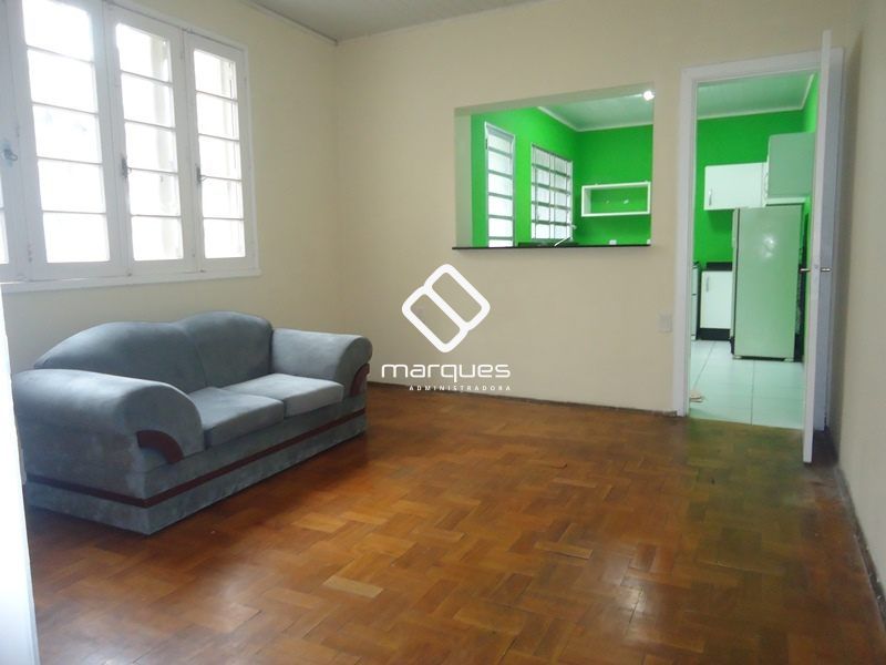 Sobrado com 3 quartos, 3 banheiros e 128m² à venda no bairro Centro, Pelotas
