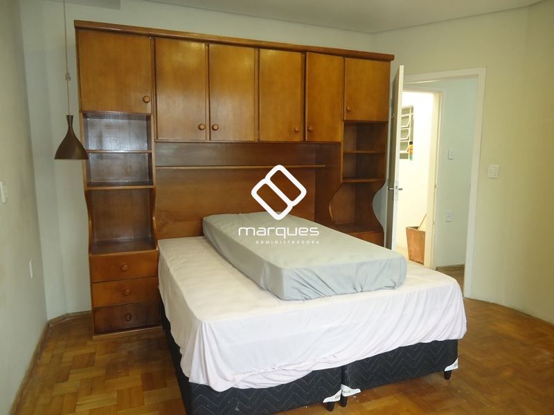 Sobrado com 3 quartos, 3 banheiros e 128m² à venda no bairro Centro, Pelotas
