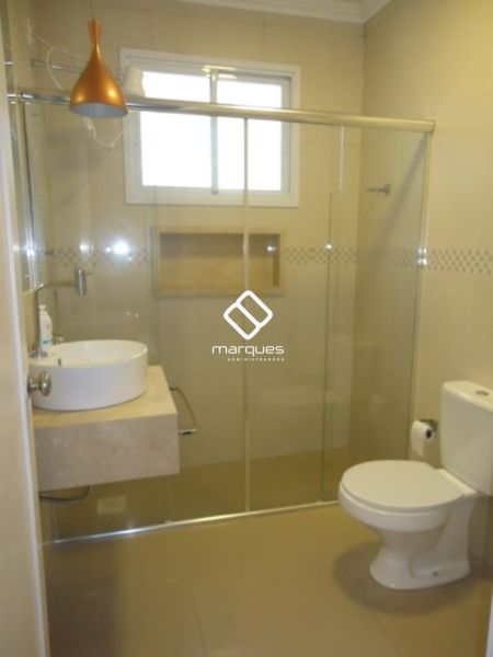 Sobrado com 3 quartos, 3 banheiros e 128m² à venda no bairro Centro, Pelotas