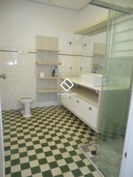 Sobrado com 3 quartos, 3 banheiros e 128m² à venda no bairro Centro, Pelotas