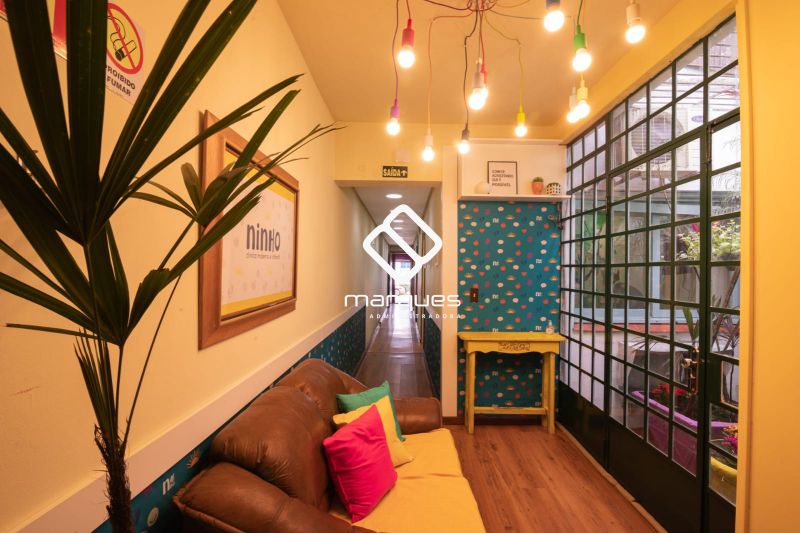 Casa Comercial com 3 quartos, 2 banheiros e 110m² à venda no bairro Centro, Pelotas