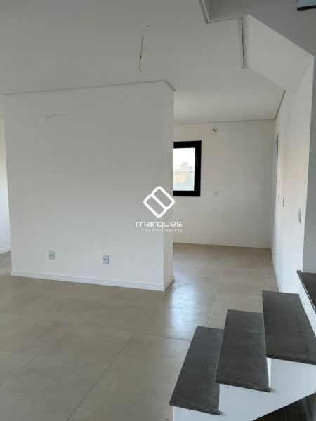 Casa com 3 quartos, 4 banheiros e 224m² à venda no bairro Laranjal, Pelotas