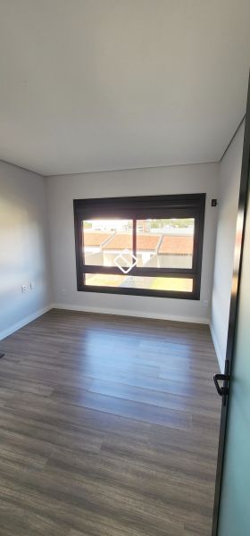 Casa com 3 quartos, 2 banheiros e 195m² à venda no bairro Recanto de Portugal, Pelotas
