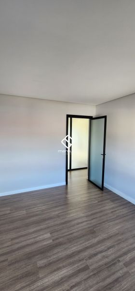 Casa com 3 quartos, 2 banheiros e 195m² à venda no bairro Recanto de Portugal, Pelotas