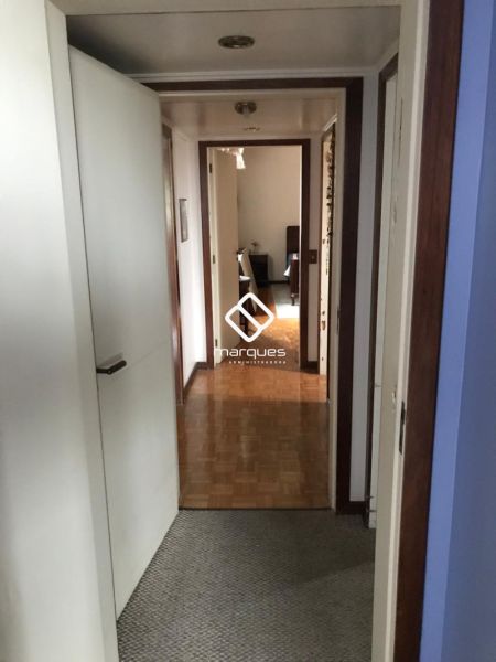 Apartamento com 2 quartos, 2 banheiros e 119m² à venda no bairro Centro, Pelotas