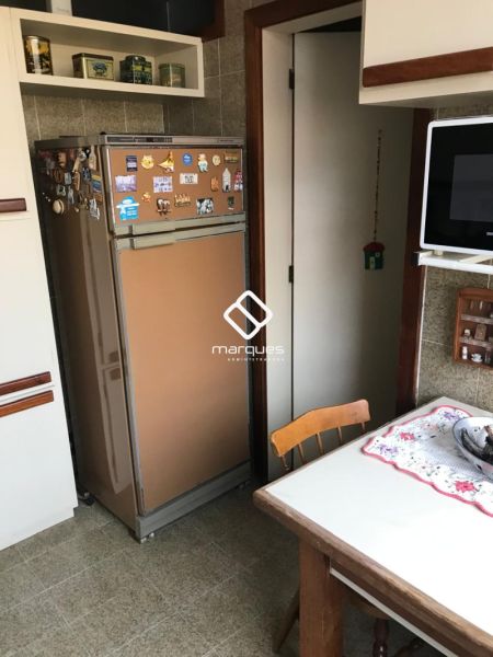 Apartamento com 2 quartos, 2 banheiros e 119m² à venda no bairro Centro, Pelotas