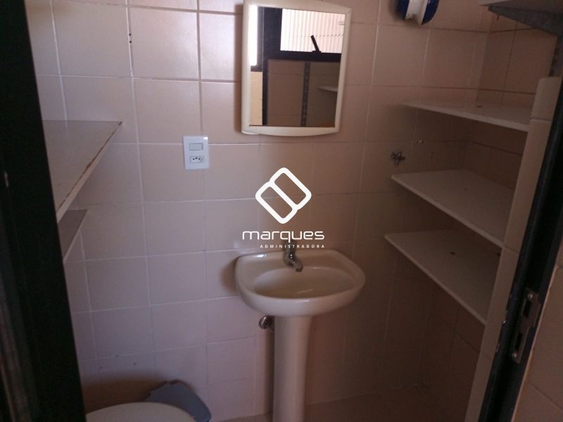 Apartamento com 2 quartos, 2 banheiros e 150m² à venda no bairro Centro, Pelotas