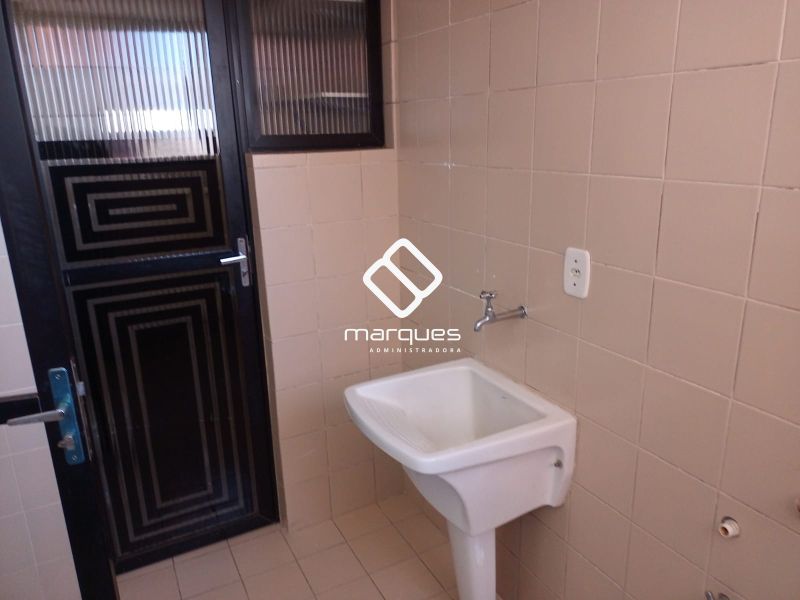 Apartamento com 2 quartos, 2 banheiros e 150m² à venda no bairro Centro, Pelotas