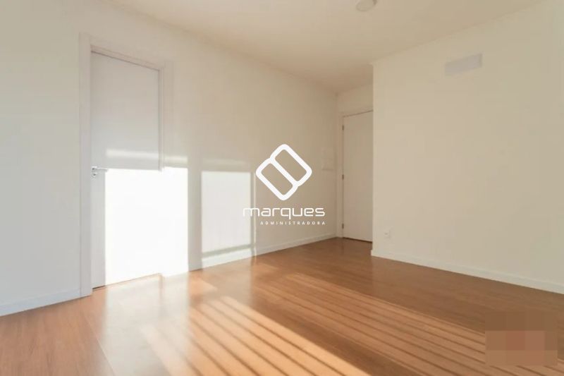 Apartamento com 2 quartos, 2 banheiros e 62m² à venda no bairro Centro, Pelotas