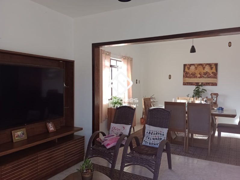 Sobrado com 4 quartos, 2 banheiros e 256m² à venda no bairro Centro, Pedro Osorio