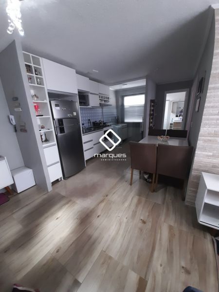 Apartamento com 2 quartos, 1 banheiro e 48m² à venda no bairro Areal, Pelotas