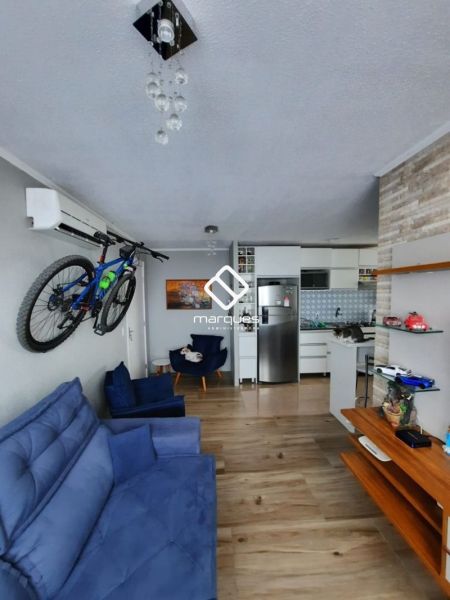 Apartamento com 2 quartos, 1 banheiro e 48m² à venda no bairro Areal, Pelotas