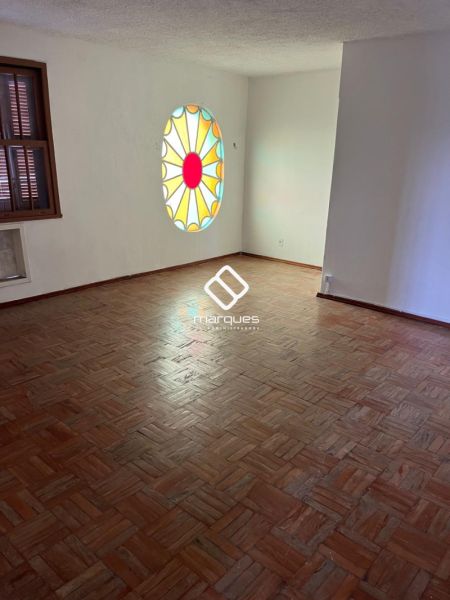 Apartamento com 2 quartos, 1 banheiro e 90m² à venda no bairro Centro, Pelotas