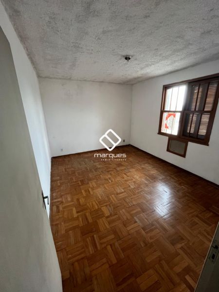 Apartamento com 2 quartos, 1 banheiro e 90m² à venda no bairro Centro, Pelotas