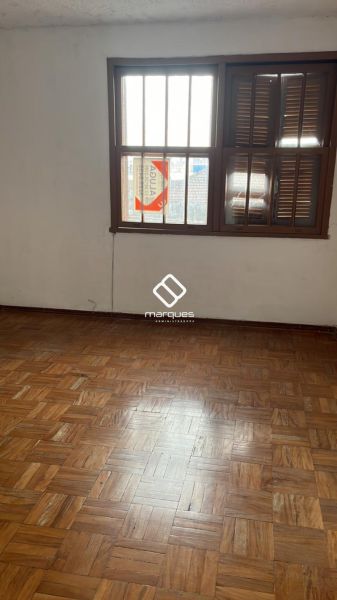 Apartamento com 2 quartos, 1 banheiro e 90m² à venda no bairro Centro, Pelotas
