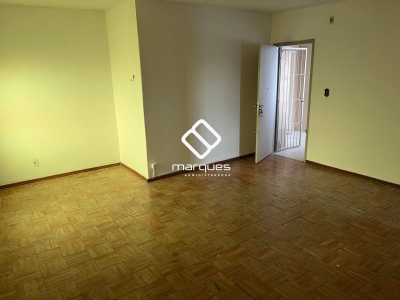 Apartamento com 2 quartos, 1 banheiro e 90m² à venda no bairro Centro, Pelotas