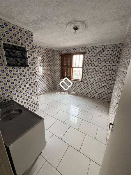 Apartamento com 2 quartos, 1 banheiro e 90m² à venda no bairro Centro, Pelotas