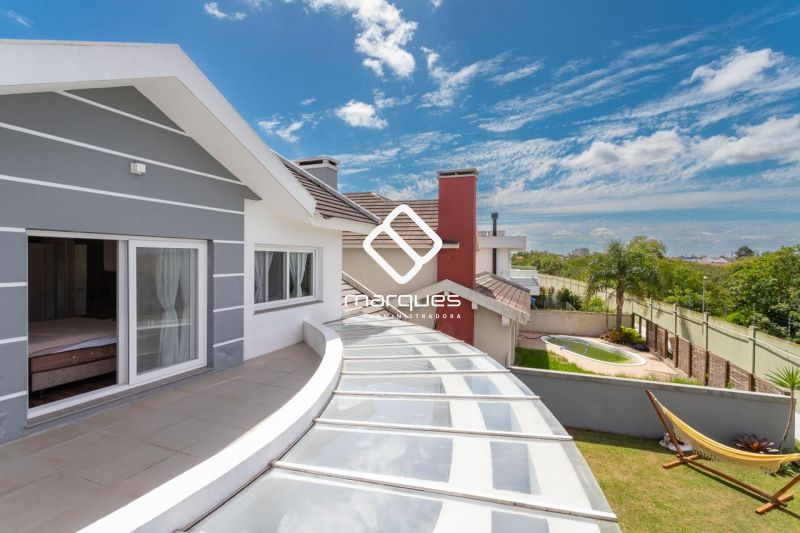 Casa com 3 quartos, 3 banheiros e 267m² à venda no bairro São Gonçalo, Pelotas