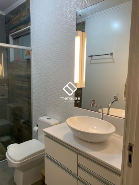 Casa com 3 quartos, 3 banheiros e 180m² à venda no bairro Fragata, Pelotas