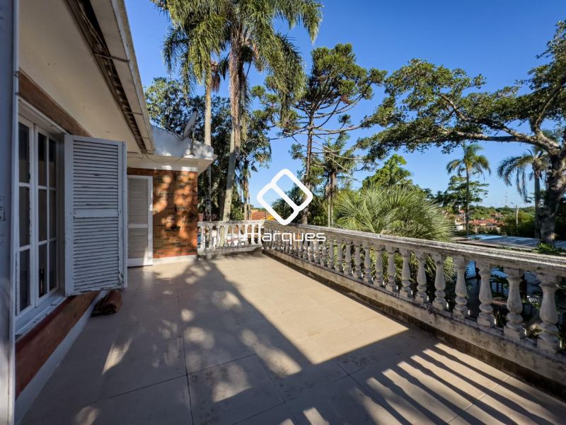 Casa com 2 quartos, 2 banheiros e 160m² à venda no bairro Laranjal, Pelotas