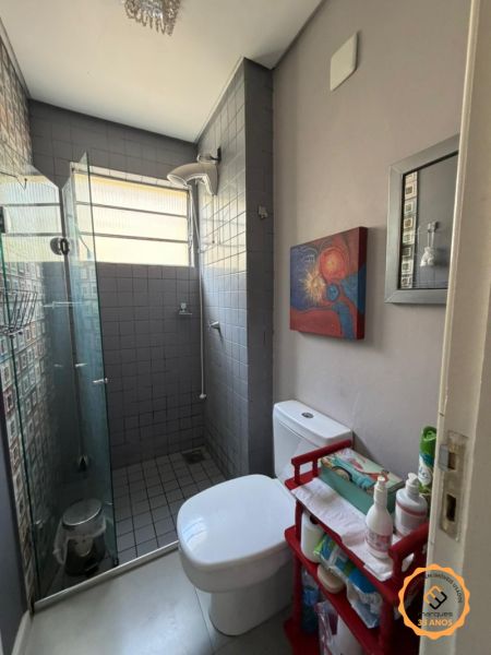 Casa com 3 quartos, 4 banheiros e 282m² à venda no bairro Areal, Pelotas