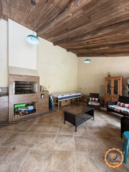 Casa com 3 quartos, 4 banheiros e 282m² à venda no bairro Areal, Pelotas