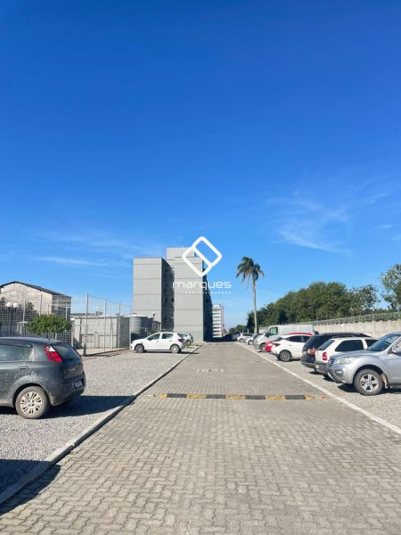 Apartamento com 2 quartos, 1 banheiro e 44m² à venda no bairro Areal, Pelotas