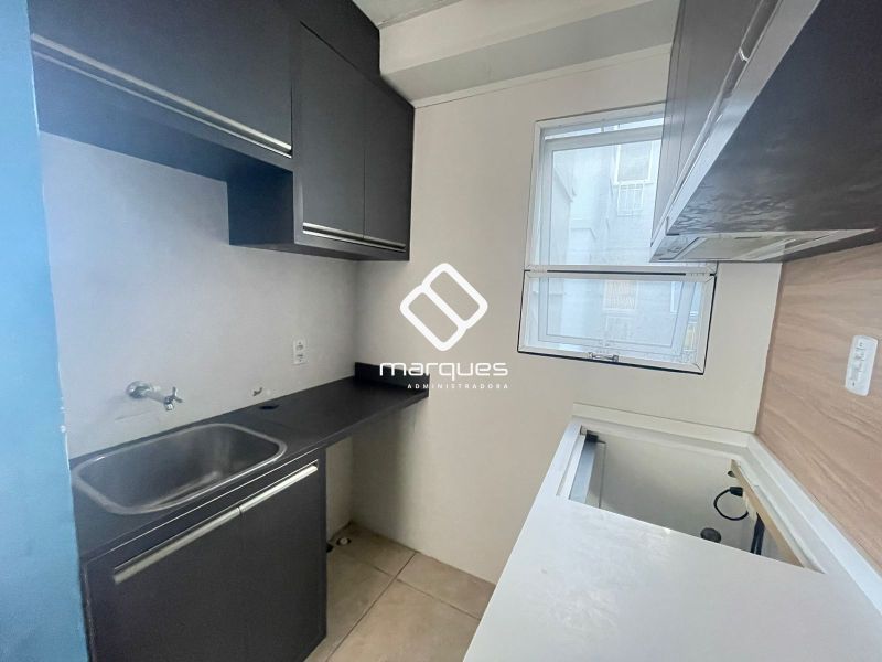 Apartamento com 2 quartos, 1 banheiro e 44m² à venda no bairro Areal, Pelotas