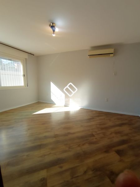 Apartamento com 3 quartos, 2 banheiros e 140m² à venda no bairro Três Vendas, Pelotas