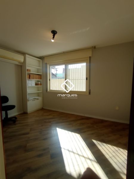 Apartamento com 3 quartos, 2 banheiros e 140m² à venda no bairro Três Vendas, Pelotas
