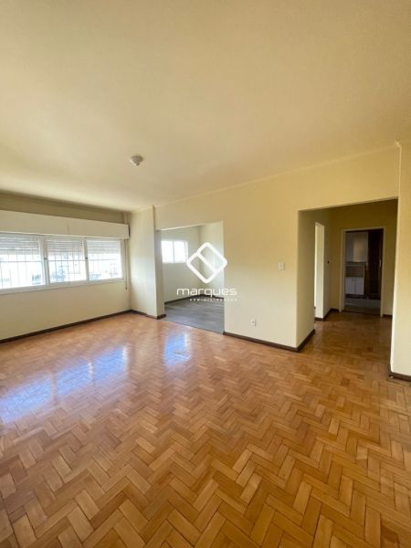 Apartamento com 3 quartos, 2 banheiros e 165m² à venda no bairro Centro, Pelotas